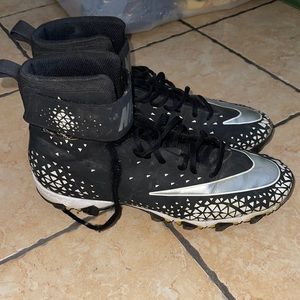 guys nike football cleats